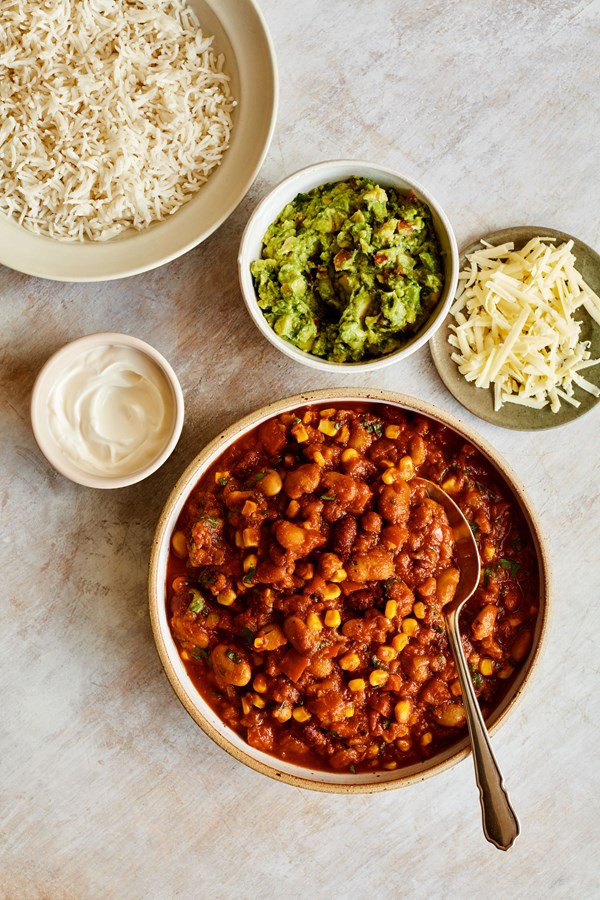 Mixed bean and red pepper chilli
