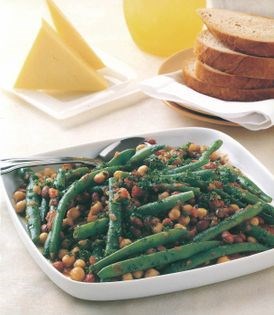 Mixed beans in sweet and sour tomato