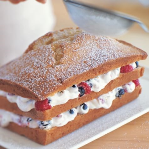 Mixed berry-cream cake