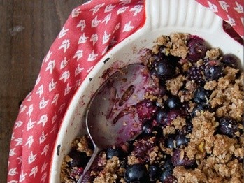 Mixed berry crumble