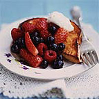 Mixed berry pain perdu