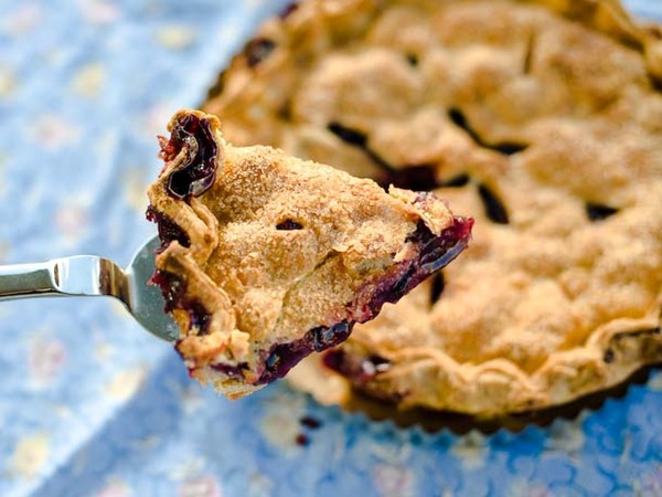 Mixed berry pie (made with fresh berries)