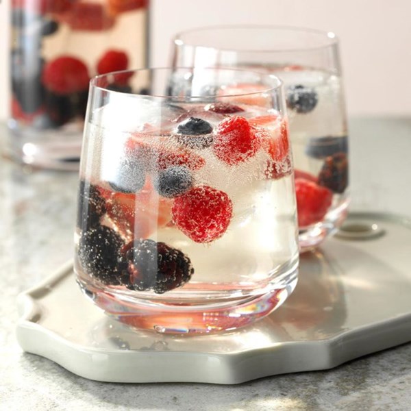 Mixed berry sangria