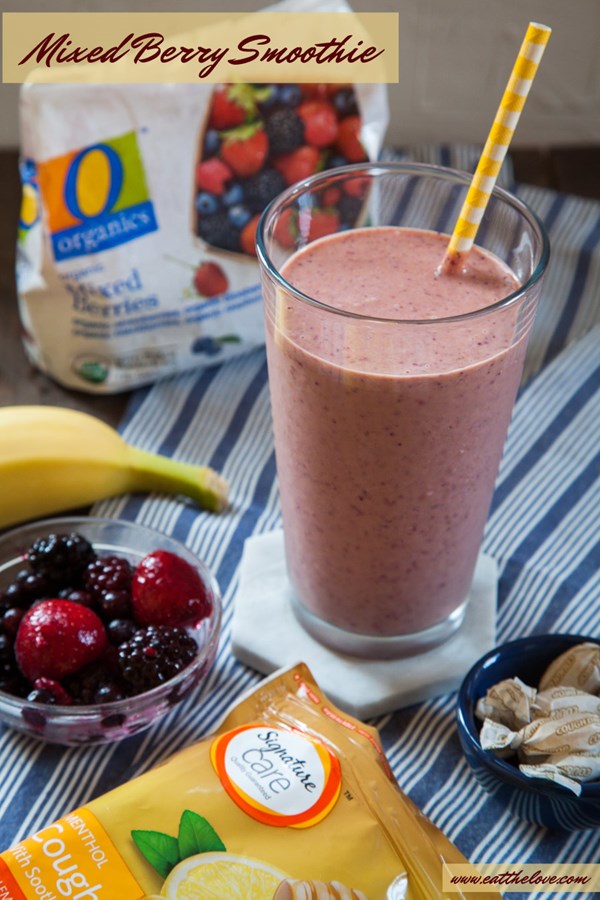 Mixed berry smoothie with turmeric and black pepper