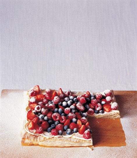 Mixed berry tart with vanilla mascarpone cream