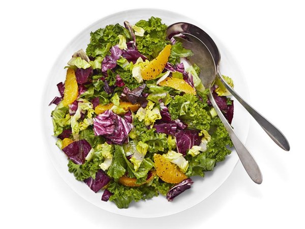 Mixed greens with oranges 