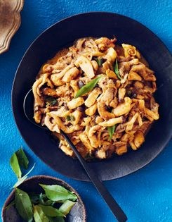 Mixed mushroom curry (Samaroq)