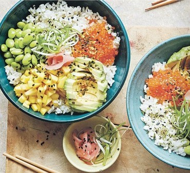 Mixed poke bowl