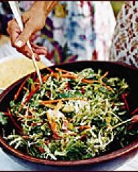 Mixed salad with bacon, blue cheese and pecans