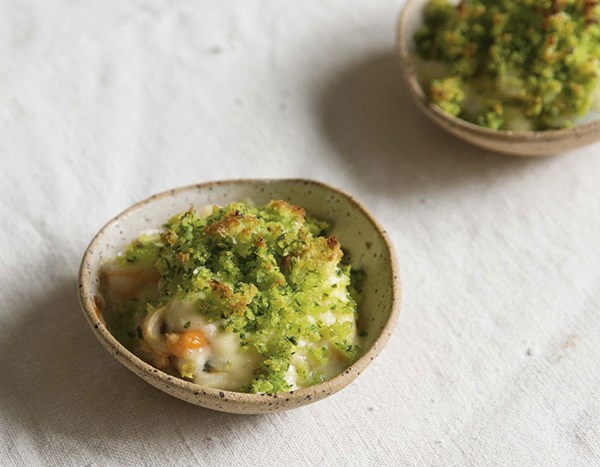 Mixed seafood with wine sauce & parsley garlic crumb