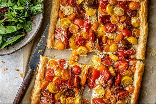 Mixed tomato & cheese tart with parsley salad