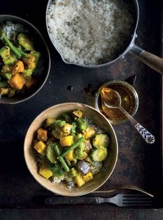 Mixed vegetable curry with plantain & bitter melon (Shukto)