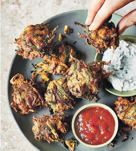 Mixed vegetable pakoras