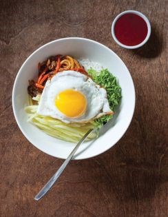 Mixed vegetables and beef with rice (Bibimbap)