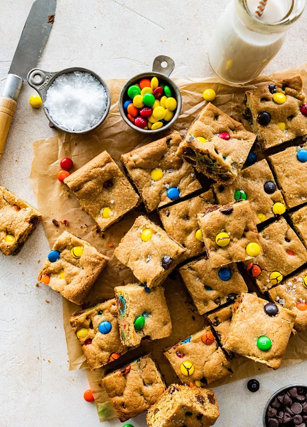 M&M cookie bars