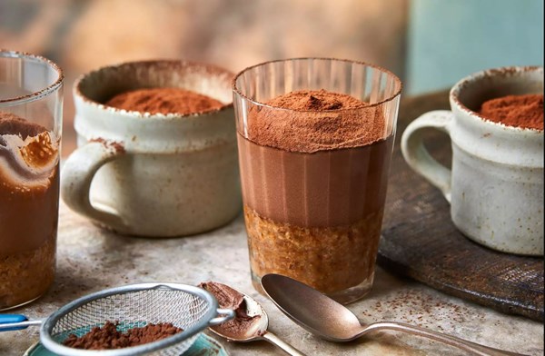 Mocha creams with amaretti crunch
