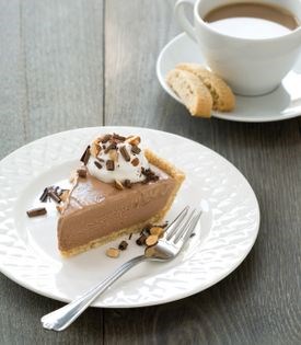 Mocha ice cream pie with biscotti crust