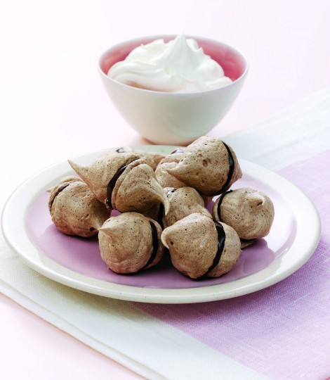 Mocha meringues