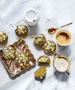 Mochi muffins with pineapple and coconut