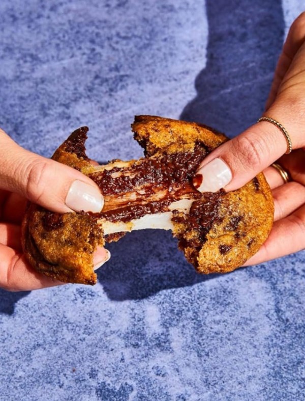 Mochi-stuffed chocolate chip cookies