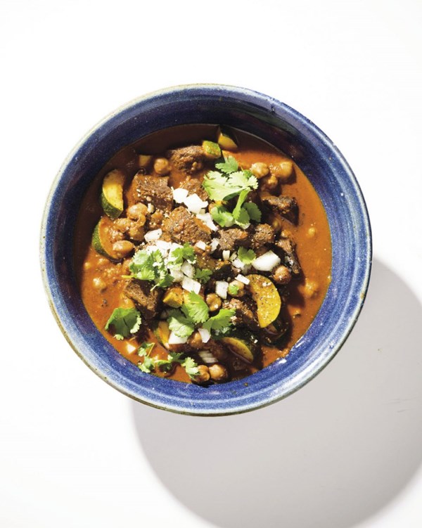Mochitlán-style beef stew with red chiles and chickpeas