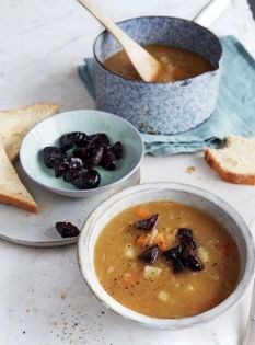 Mock-a-leekie soup