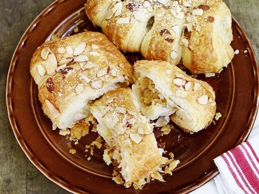 Model Bakery's bear claws (Bake the Book)