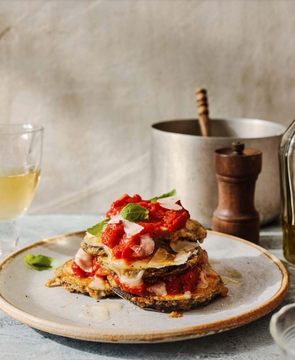 Modern aubergine Parmigiana with basil & smoked mozzarella (Melanzane alla Parmigiana con basilico fresco e provola)