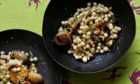 Mograbia, shallots, lemon