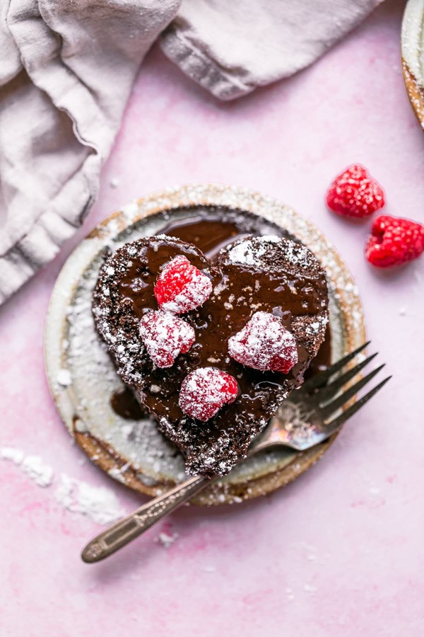 Moist chocolate cake