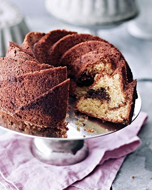 Moist coffee cake