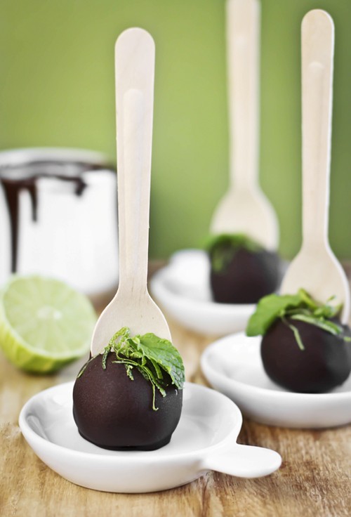 Mojito cheesecake pops