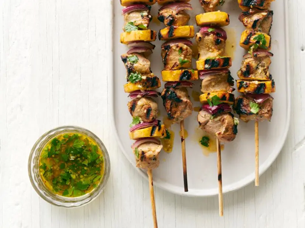 Mojo pork kebabs with plantains