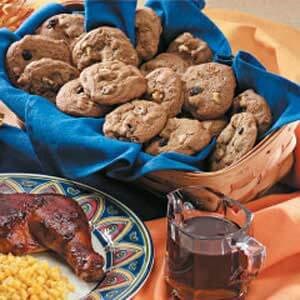 Molasses raisin cookies