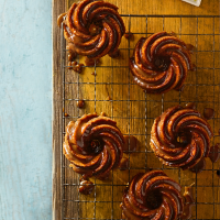 Molasses toffee puddings 