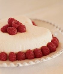 Molded fresh cream cheese (Coeur à la crème)