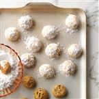 Mole New Mexican wedding cookies
