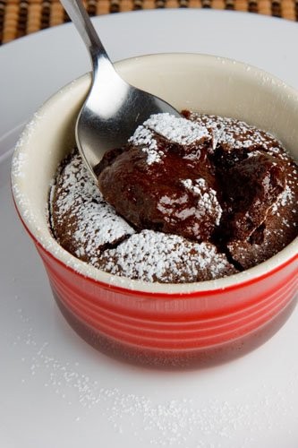 Molten chocolate cake