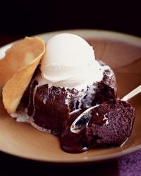 Molten chocolate cakes