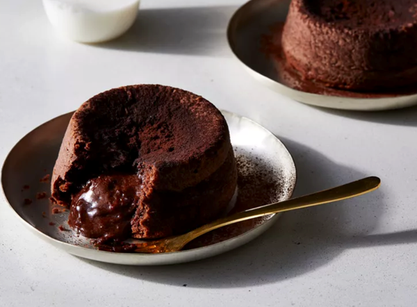 Molten chocolate cakes