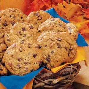 Monster chip cookies