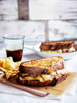 Monte Cristo sandwiches with potato crisps
