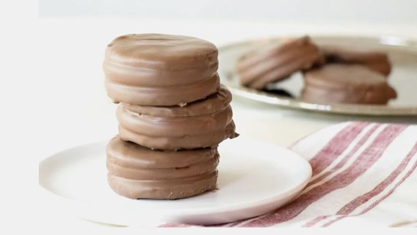 Moon pies