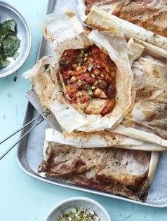 Moroccan baked chicken parcels
