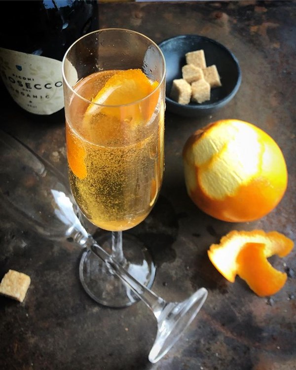 Moroccan Champagne cocktail