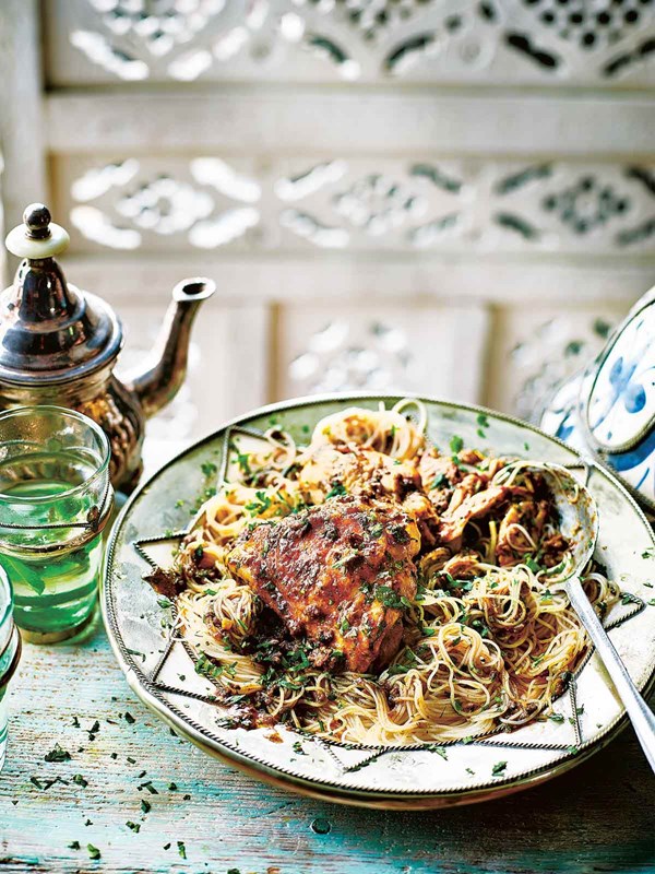 Moroccan chicken thighs (Seffa)