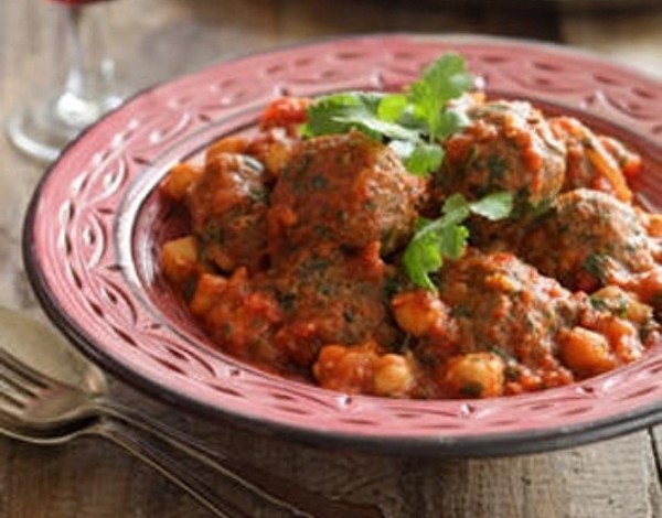 Moroccan meatballs with chickpeas