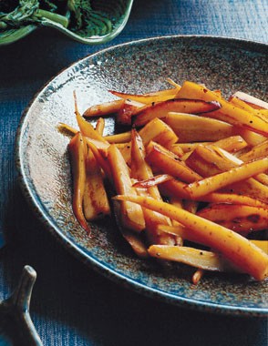 Moscatel-glazed parsnips