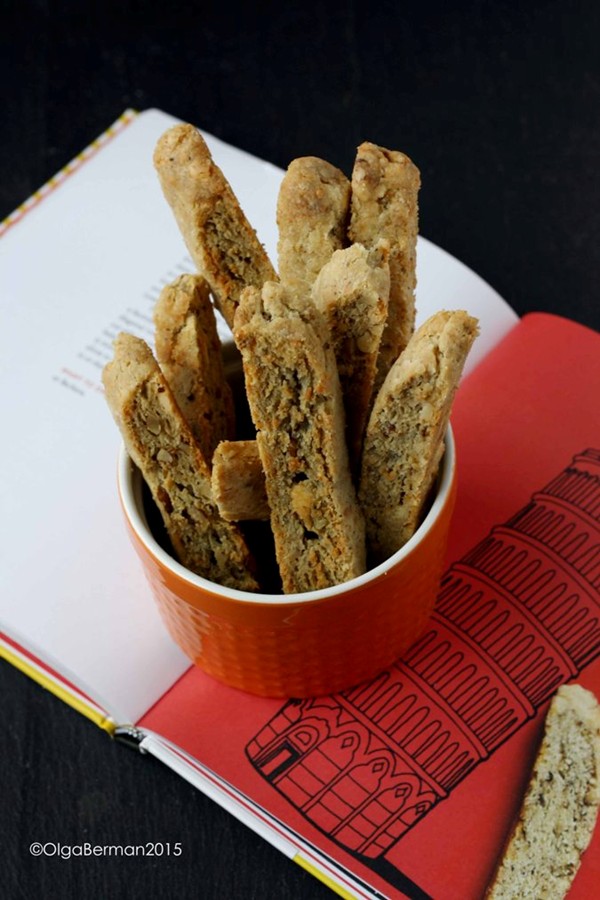 Mountain Gorgonzola and walnut biscotti