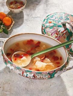 Mountain yam with osmanthus syrup (桂花山药)